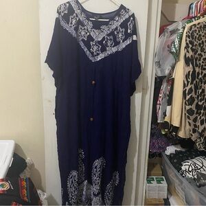 Chic Navy Women's Maxi Dress with Floral Accents